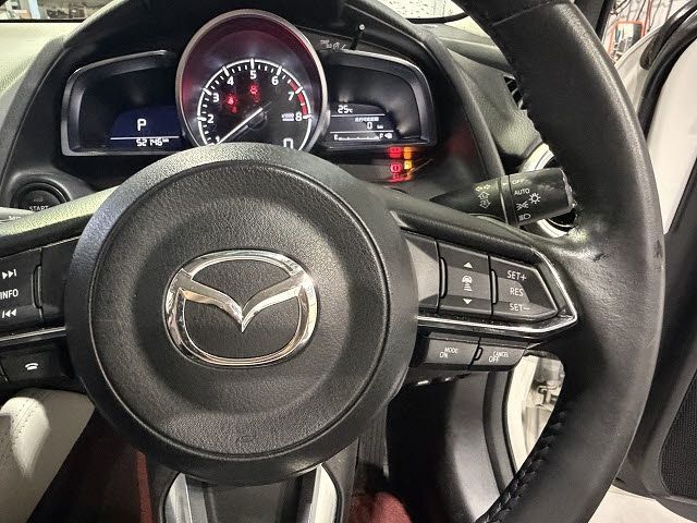 MAZDA2