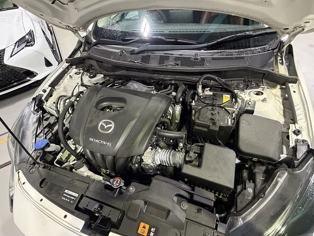 MAZDA2