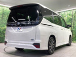VOXY HYBRID