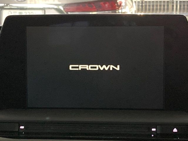 CROWN sedan hybrid