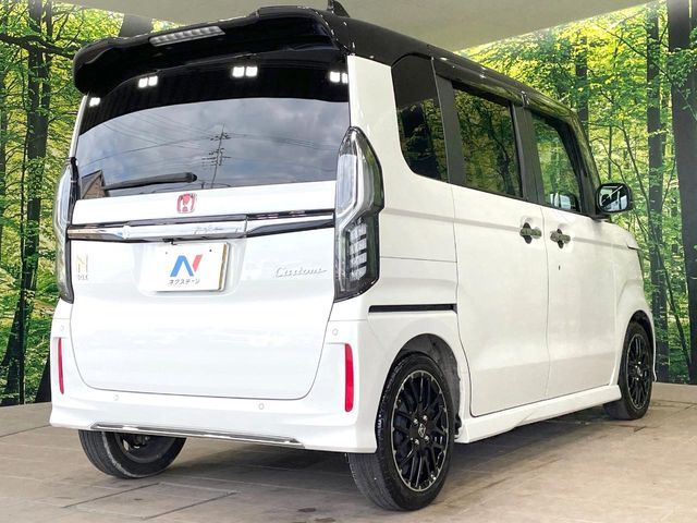 N BOX CUSTOM