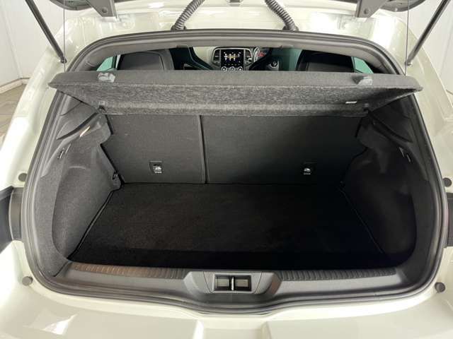 RENAULT MEGANE hatchback