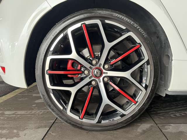 RENAULT MEGANE hatchback