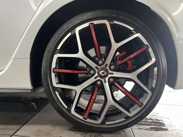 RENAULT MEGANE hatchback