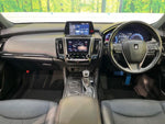 CROWN sedan hybrid