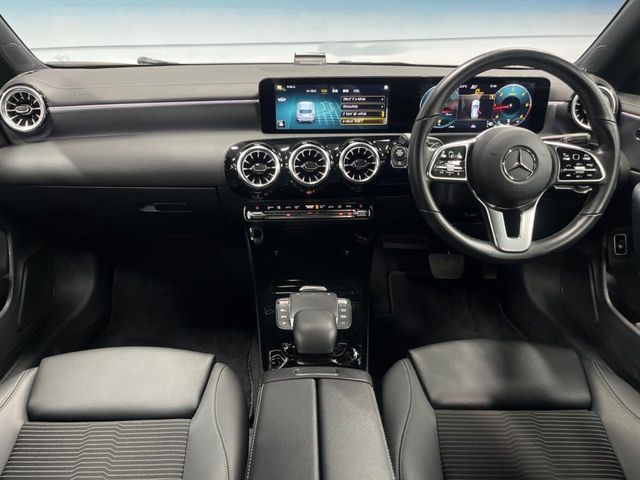 MERCEDES BENZ CLA Shooting Brake