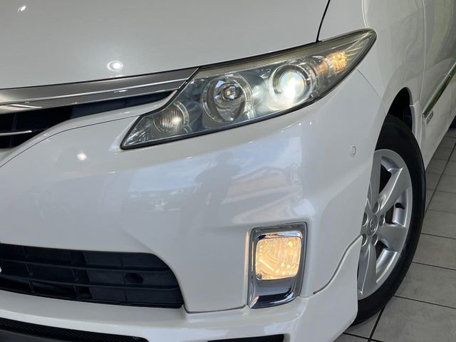 ESTIMA HYBRID 4WD