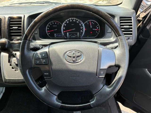 HIACE van 2WD