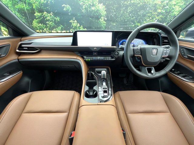 CROWN ESTATE 4WD
