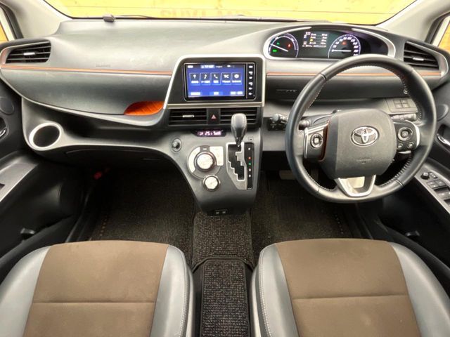 SIENTA HYBRID