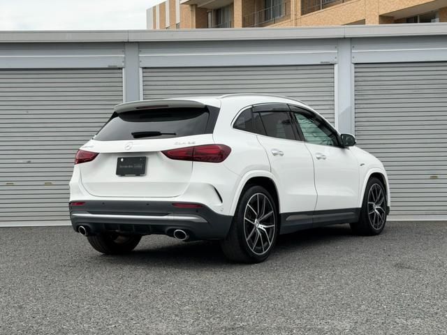 MERCEDES AMG GLA class