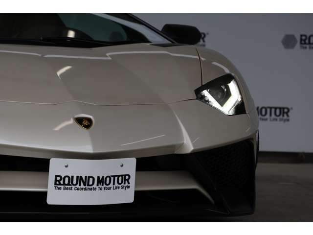 LAMBORGHINI Aventador Roadster