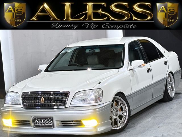 CROWN sedan