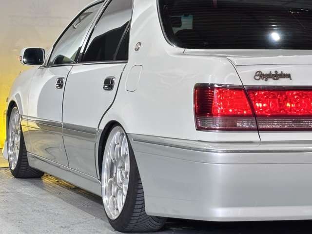 CROWN sedan