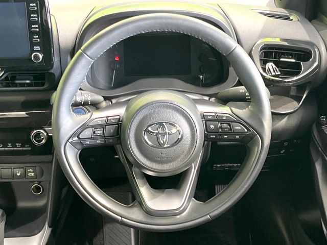 YARIS CROSS HYBRID