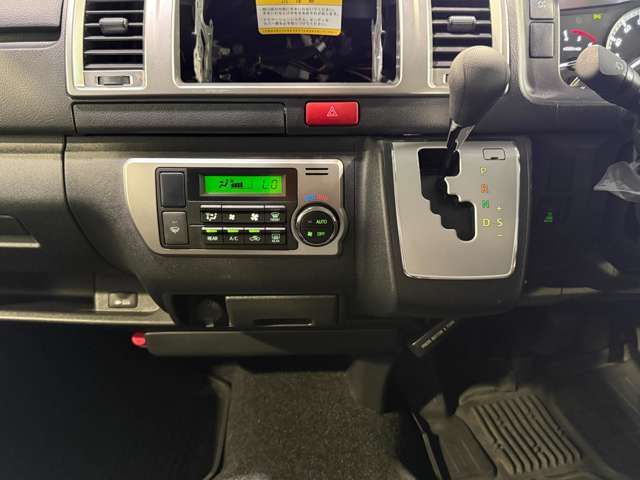 HIACE van 4WD