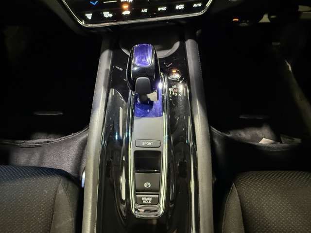 VEZEL HYBRID 4WD