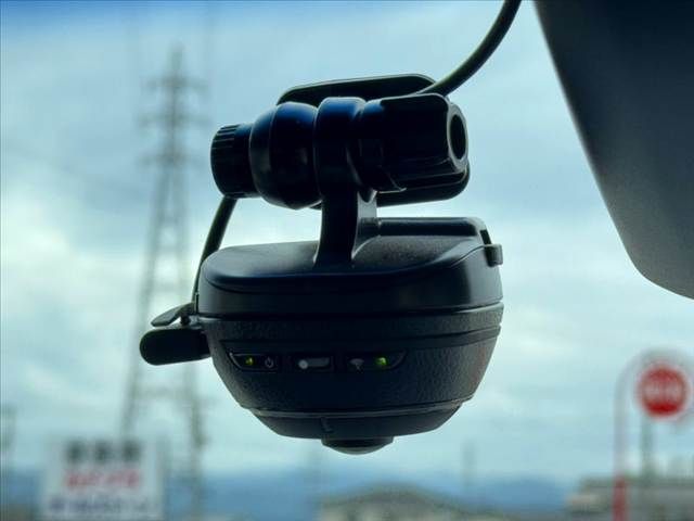 PIXIS MEGA 4WD