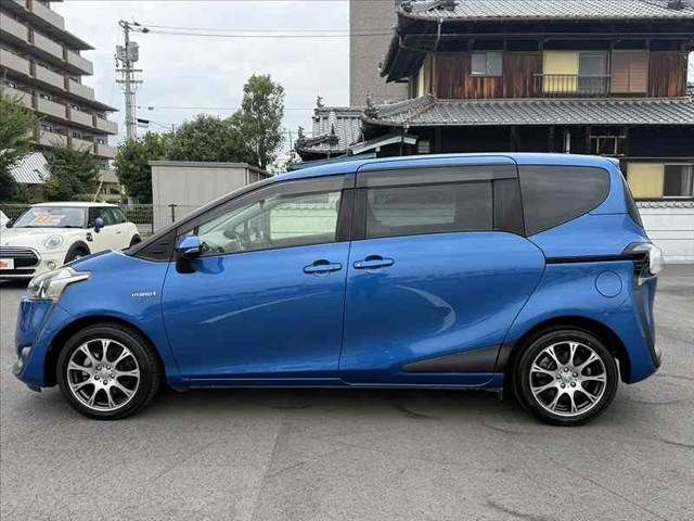SIENTA HYBRID