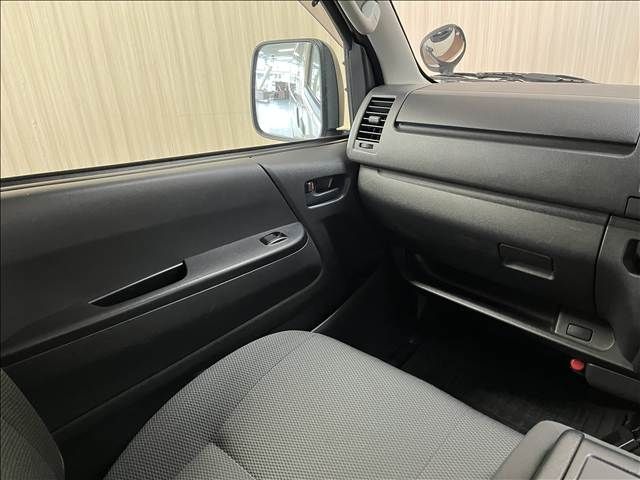 HIACE van 2WD