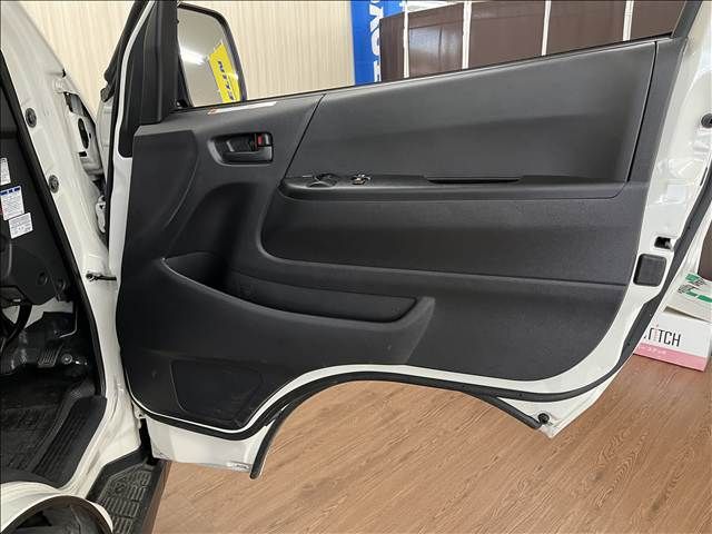 HIACE van 2WD