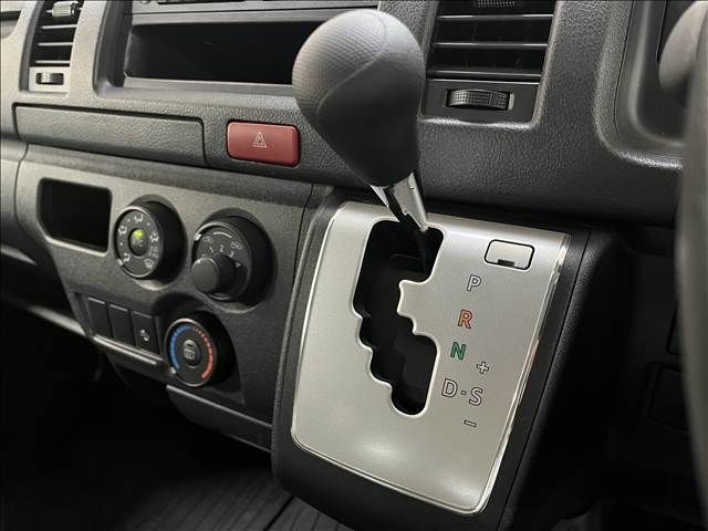 HIACE van 2WD