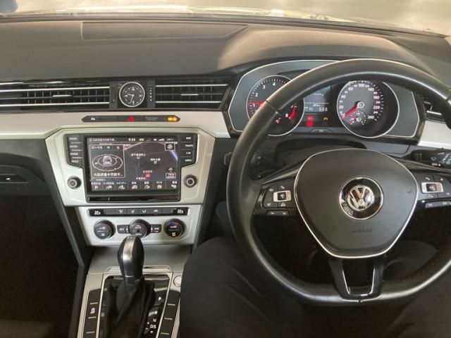 VW Passat Variant