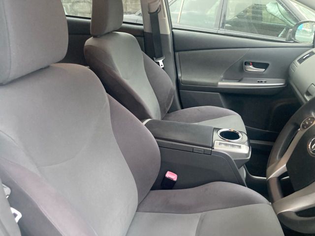 PRIUS Alpha