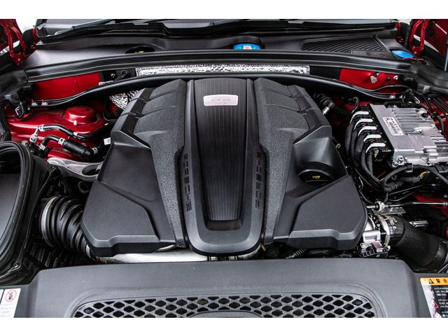 PORSCHE Macan