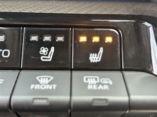 PRIUS 4WD