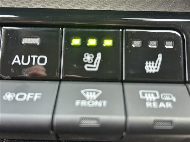 PRIUS 4WD