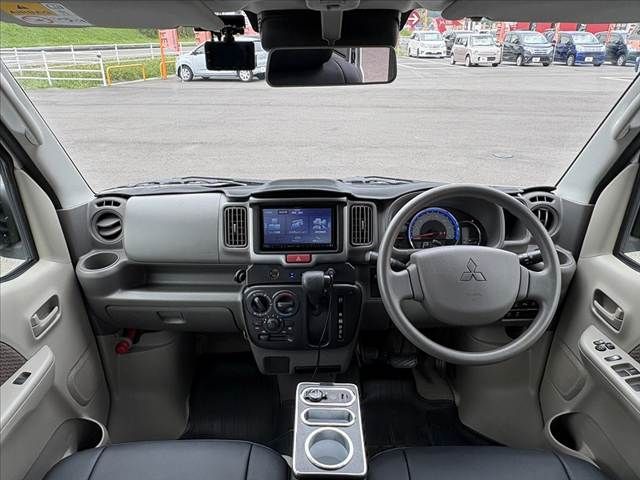 MINICAB van