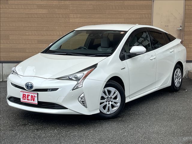 PRIUS 4WD