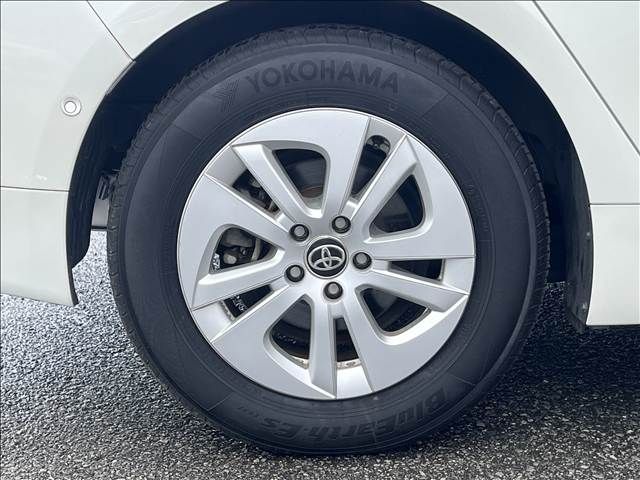 PRIUS 4WD