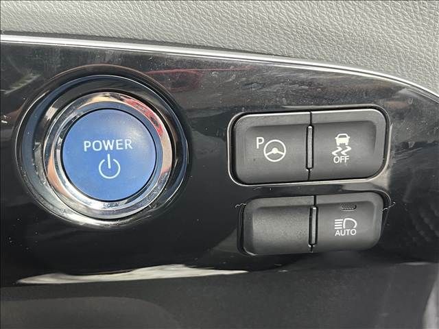 PRIUS 4WD