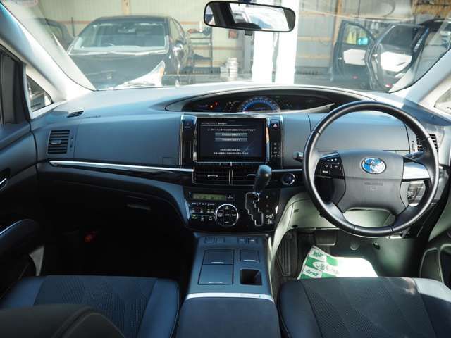 ESTIMA HYBRID 4WD
