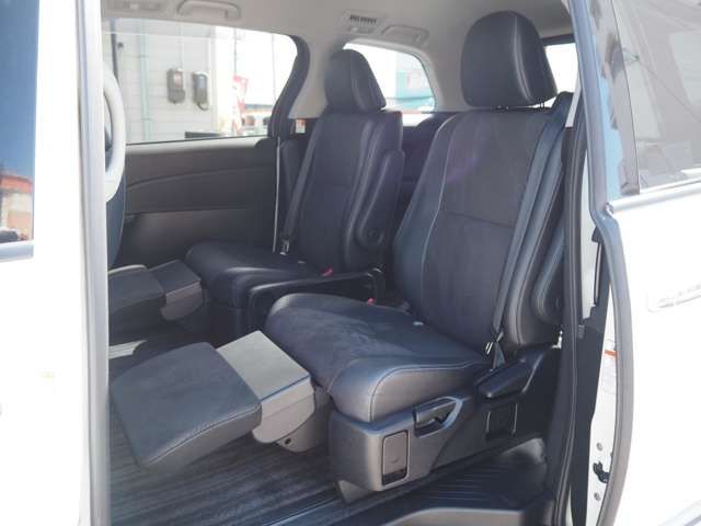 ESTIMA HYBRID 4WD