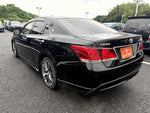 CROWN sedan hybrid