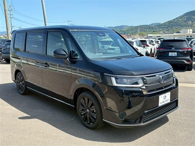 STEPWAGON e:HEV SPADA