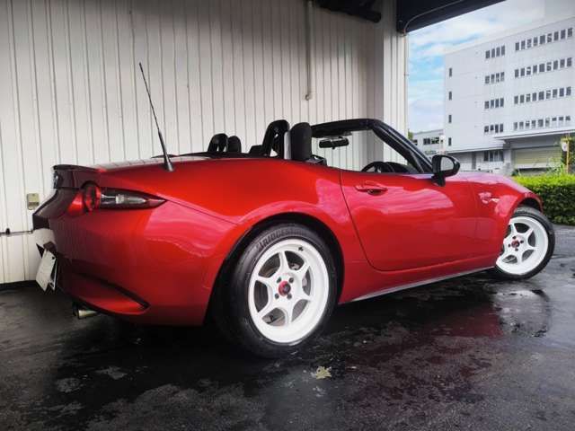 ROADSTER