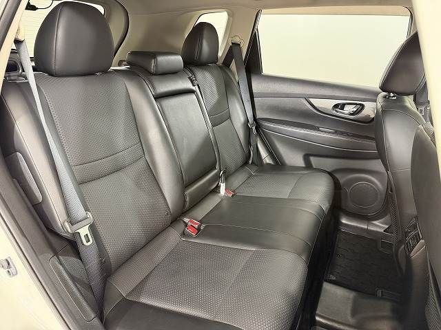 X-TRAIL HYBRID 4WD