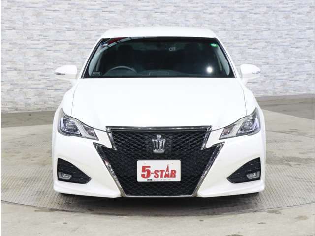 CROWN sedan
