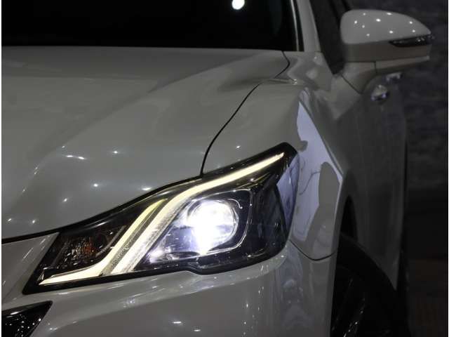 CROWN sedan