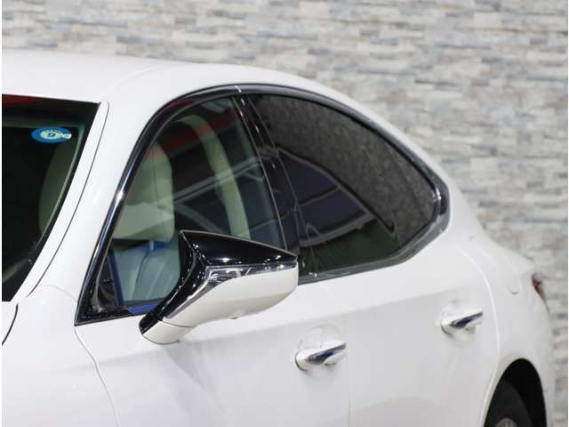 LEXUS LS500h 4WD
