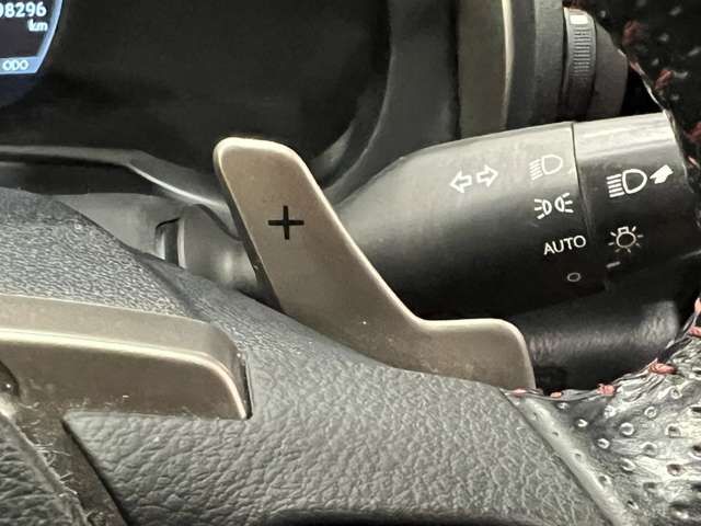 LEXUS IS200t
