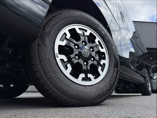 CARAVAN van 4WD
