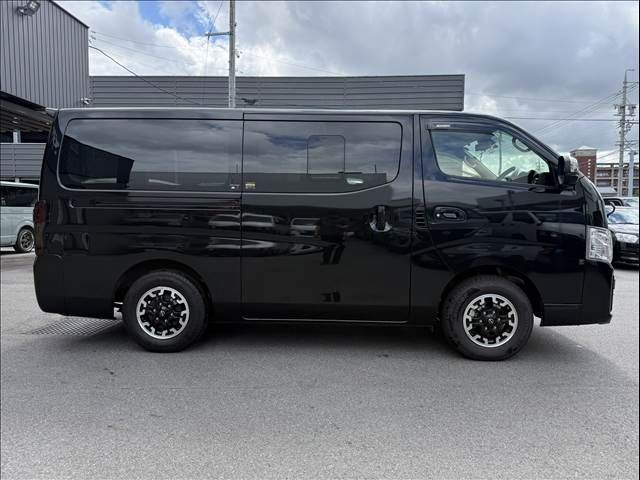 CARAVAN van 4WD