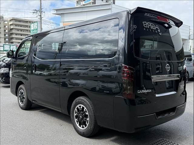 CARAVAN van 4WD