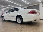 CROWN sedan