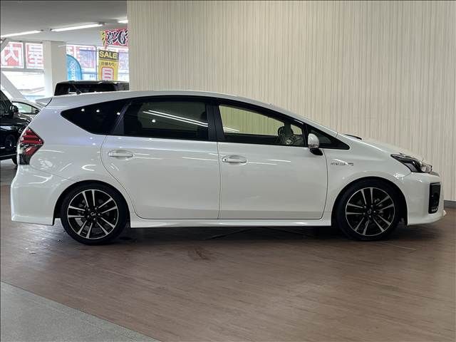 PRIUS Alpha